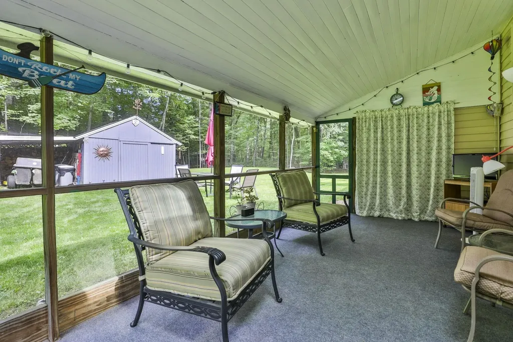 15 Edinburgh Drive Bedford NH 03110