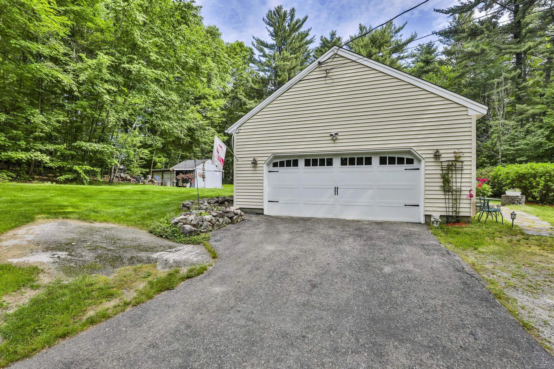 15 Edinburgh Drive Bedford NH 03110