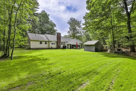 15 Edinburgh Drive Bedford NH 03110