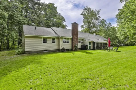 15 Edinburgh Drive Bedford NH 03110