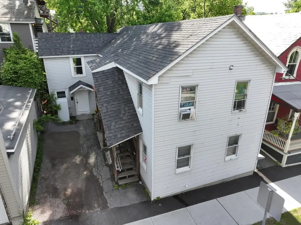 214-216 Pine Street Burlington VT 05401