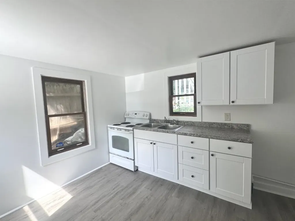 214-216 Pine Street Burlington VT 05401