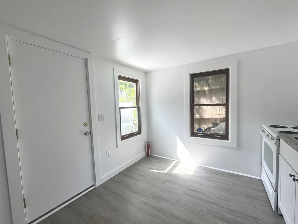 214-216 Pine Street Burlington VT 05401