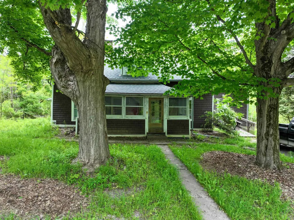 1519 Delong Road Cornwall VT 05753
