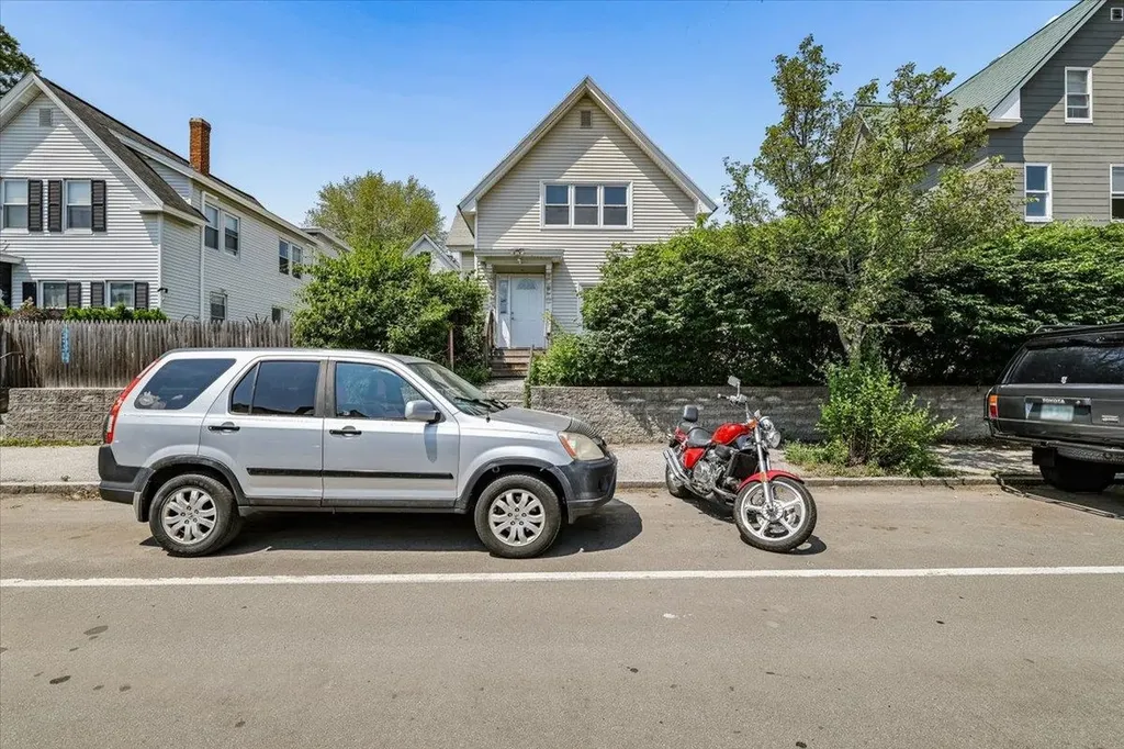 336 Spruce Street Manchester NH 03103