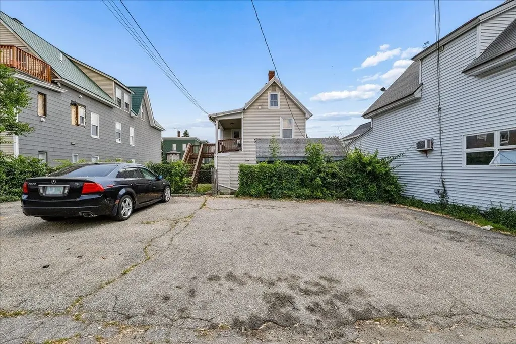 336 Spruce Street Manchester NH 03103