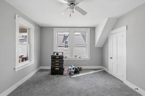 336 Spruce Street Manchester NH 03103