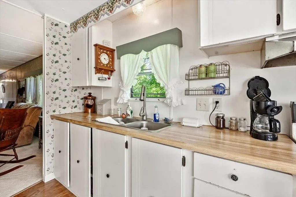 859 Polly Hubbard Road Georgia VT 05478