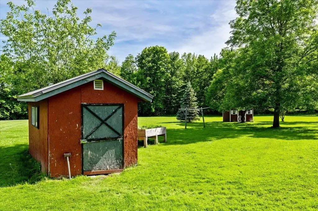 859 Polly Hubbard Road Georgia VT 05478