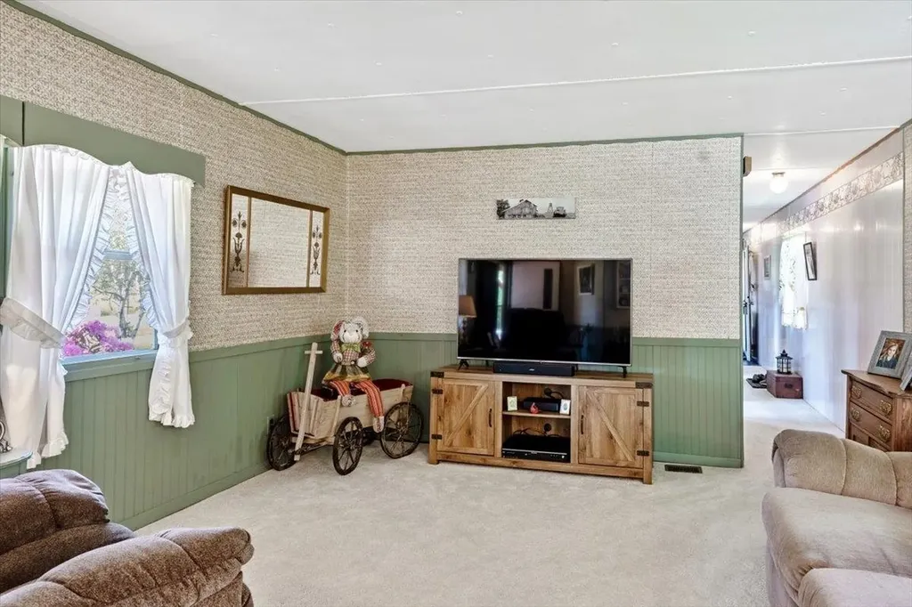 859 Polly Hubbard Road Georgia VT 05478
