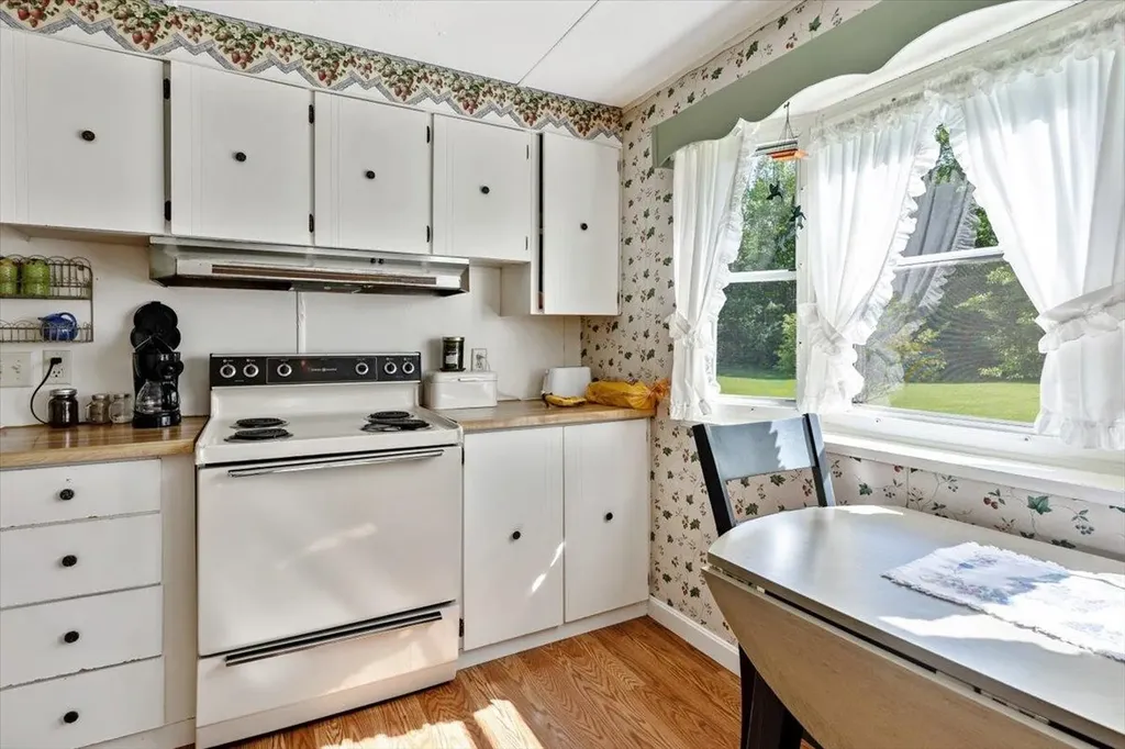 859 Polly Hubbard Road Georgia VT 05478