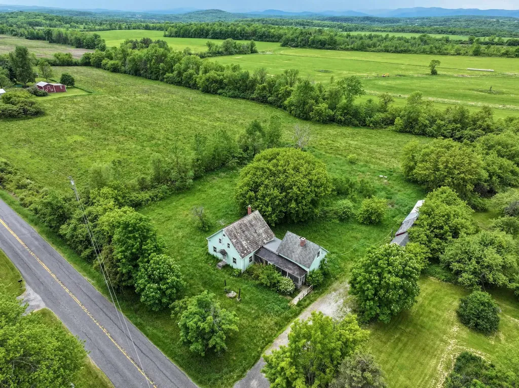 286 S. Bingham Street Cornwall VT 05753