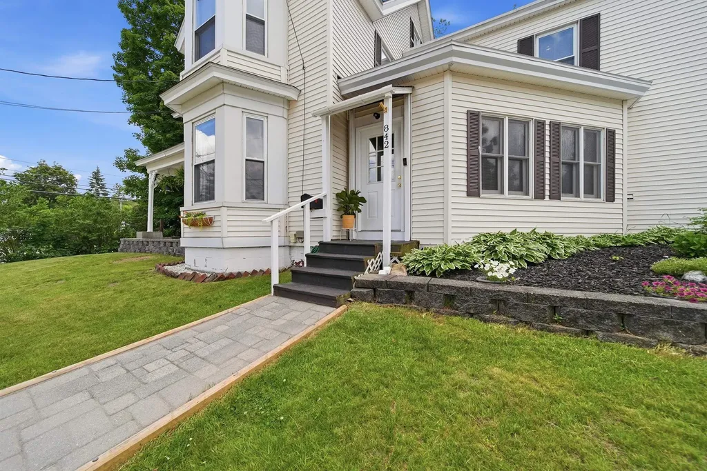 842 Portland Street Rochester NH 03868