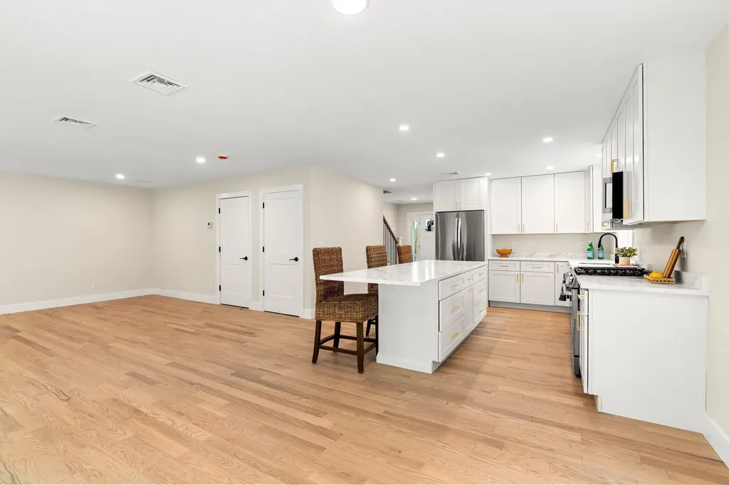 21 Speare Road Hudson NH 03051