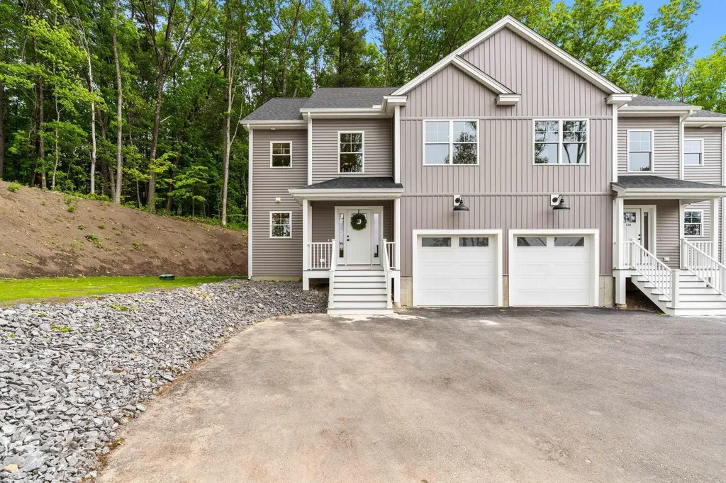 21 Speare Road Hudson NH 03051