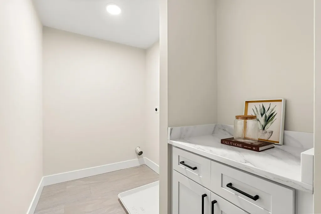 21 Speare Road Hudson NH 03051
