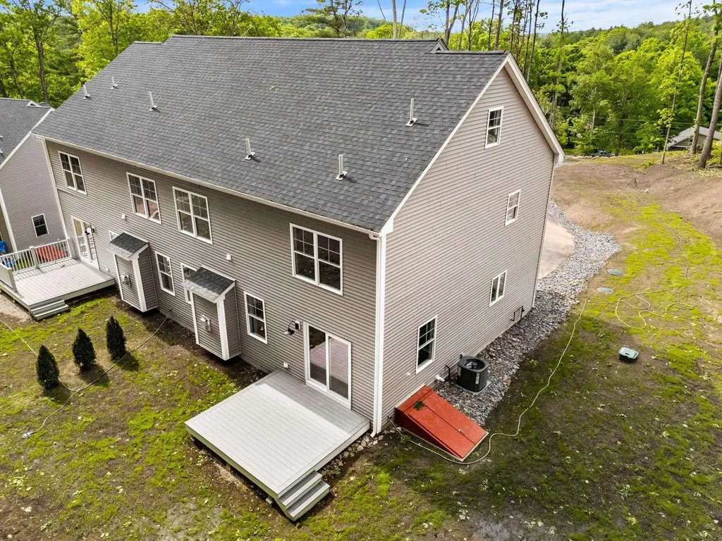 21 Speare Road Hudson NH 03051