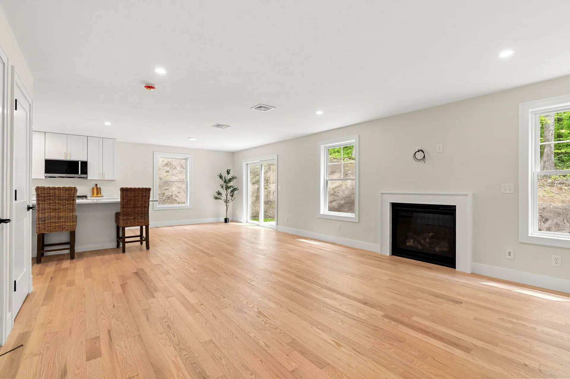 21 Speare Road Hudson NH 03051