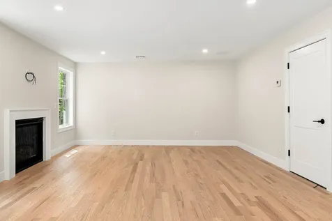 21 Speare Road Hudson NH 03051