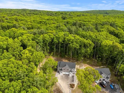 21 Speare Road Hudson NH 03051