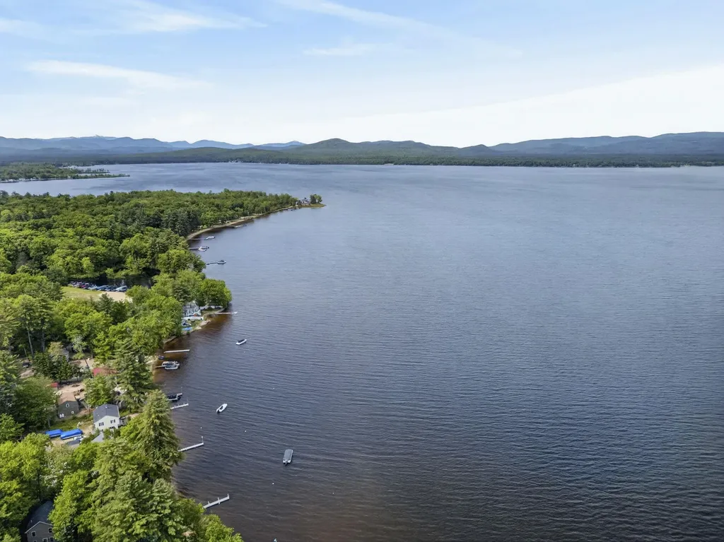 44 Ossipee Lake Drive Ossipee NH 03814