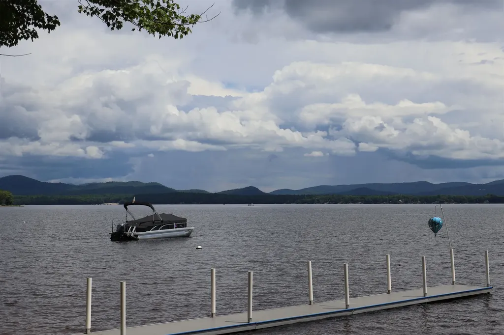 44 Ossipee Lake Drive Ossipee NH 03814