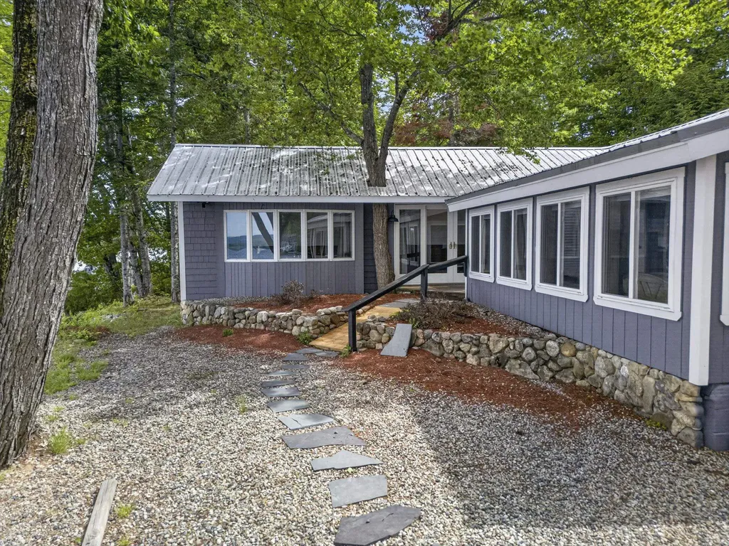 44 Ossipee Lake Drive Ossipee NH 03814