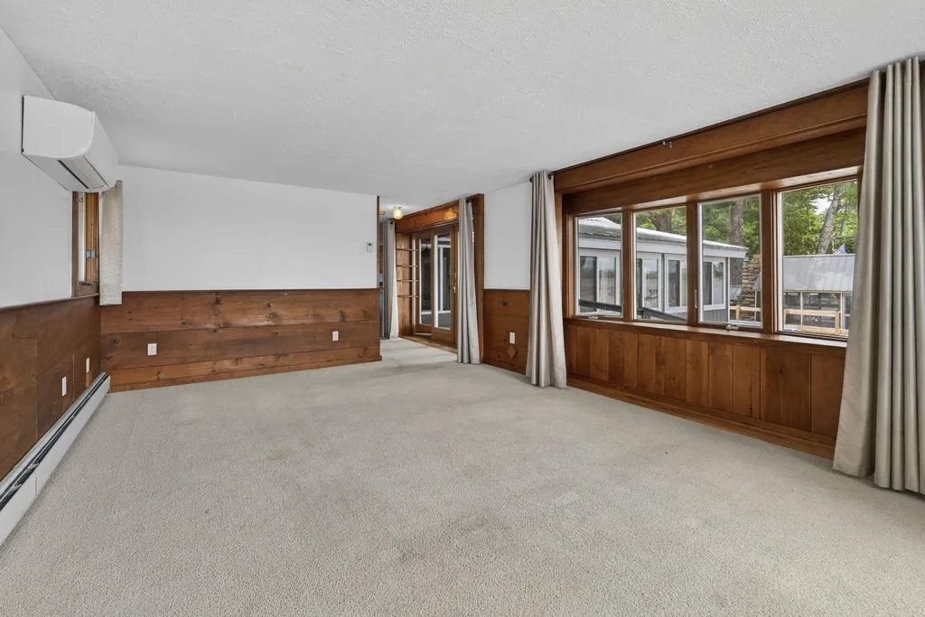 44 Ossipee Lake Drive Ossipee NH 03814