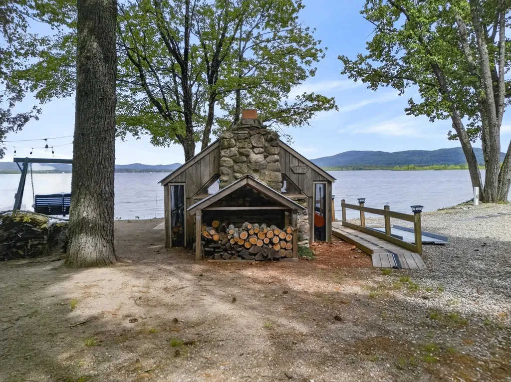 44 Ossipee Lake Drive Ossipee NH 03814