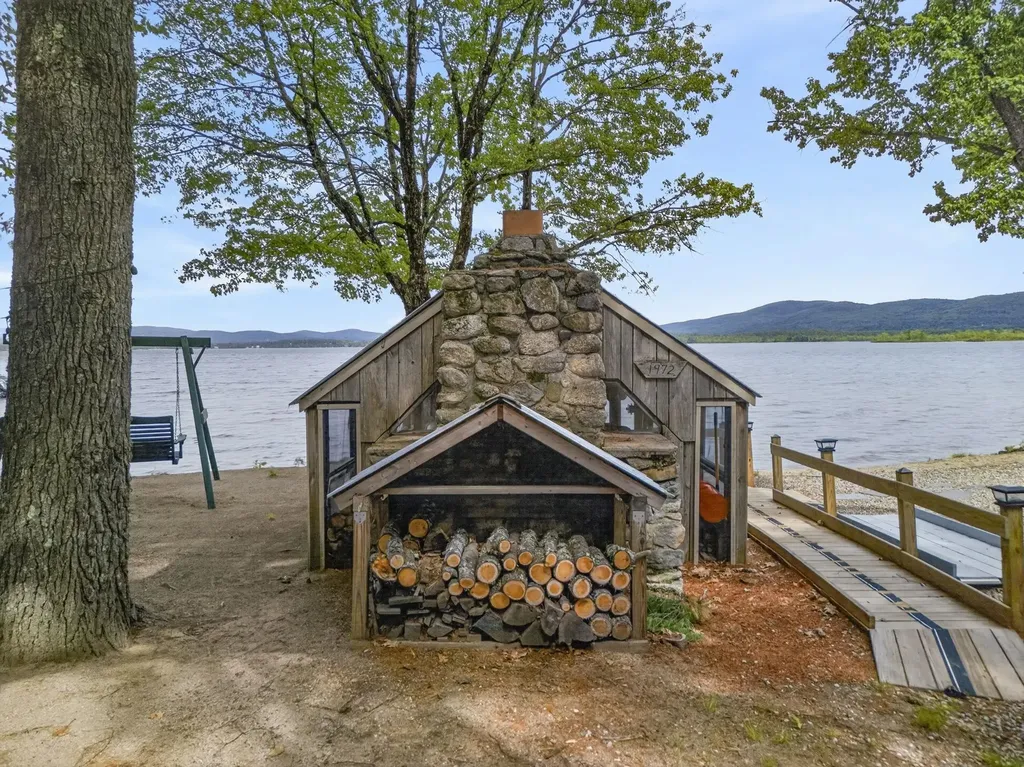 44 Ossipee Lake Drive Ossipee NH 03814