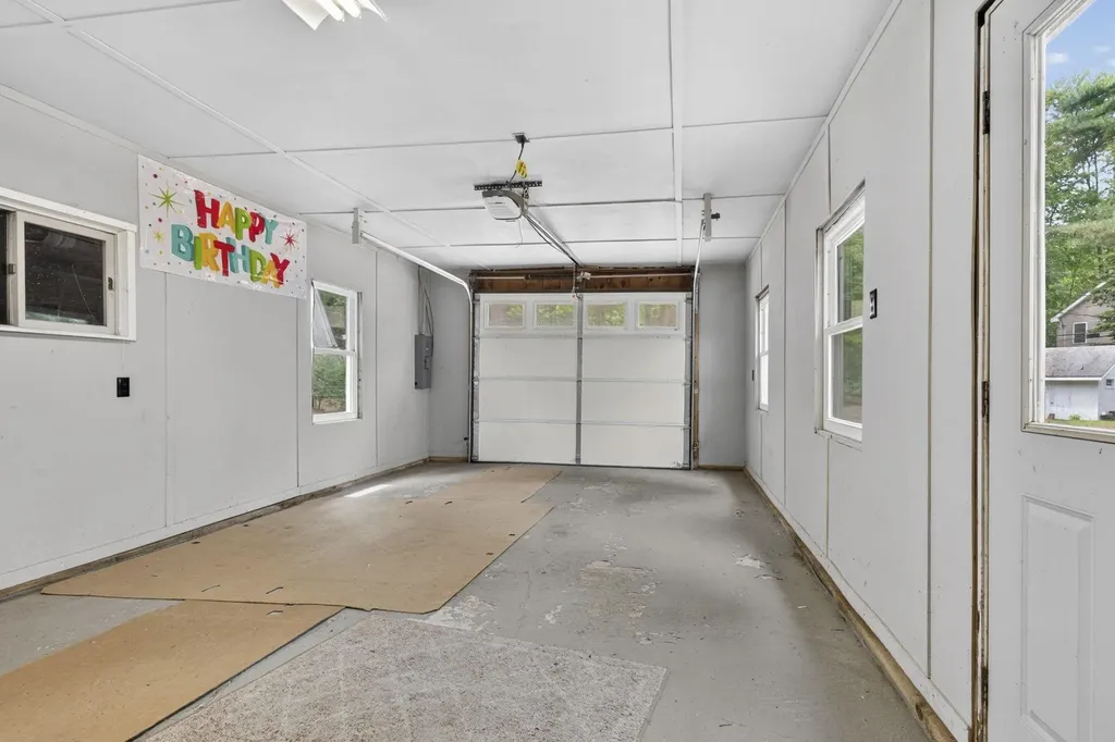 44 Ossipee Lake Drive Ossipee NH 03814
