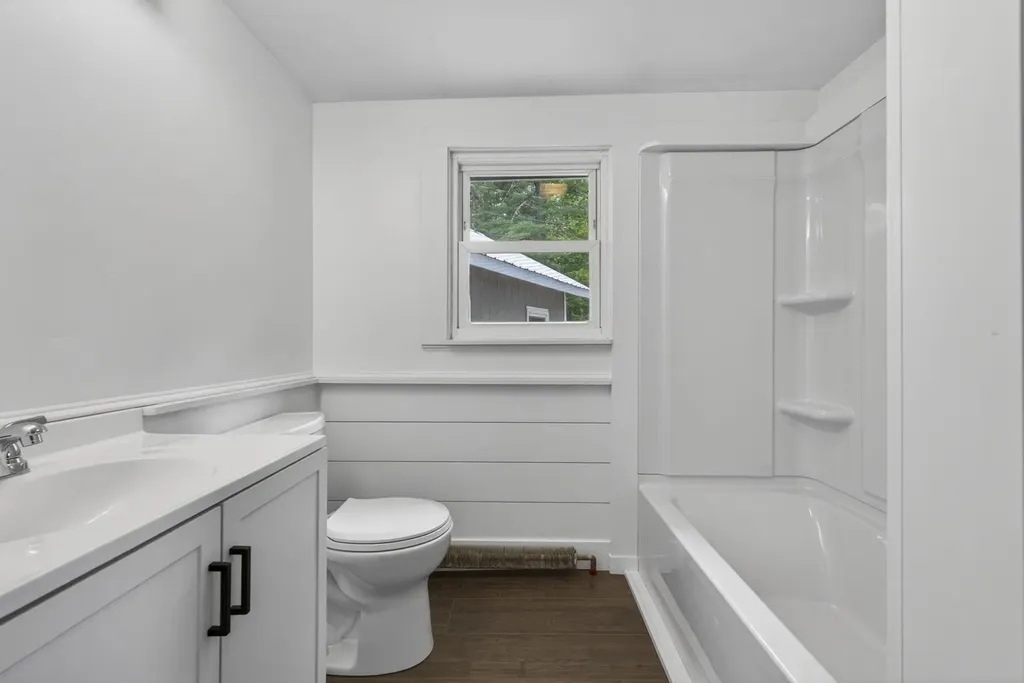 44 Ossipee Lake Drive Ossipee NH 03814