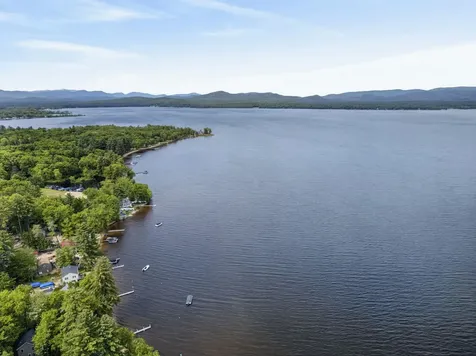 44 Ossipee Lake Drive Ossipee NH 03814