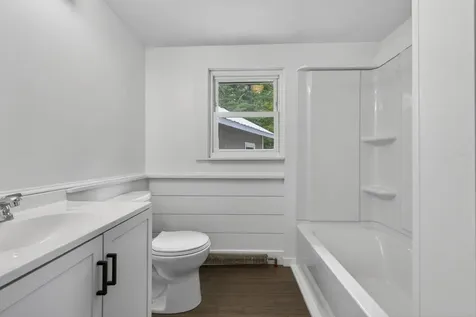 44 Ossipee Lake Drive Ossipee NH 03814