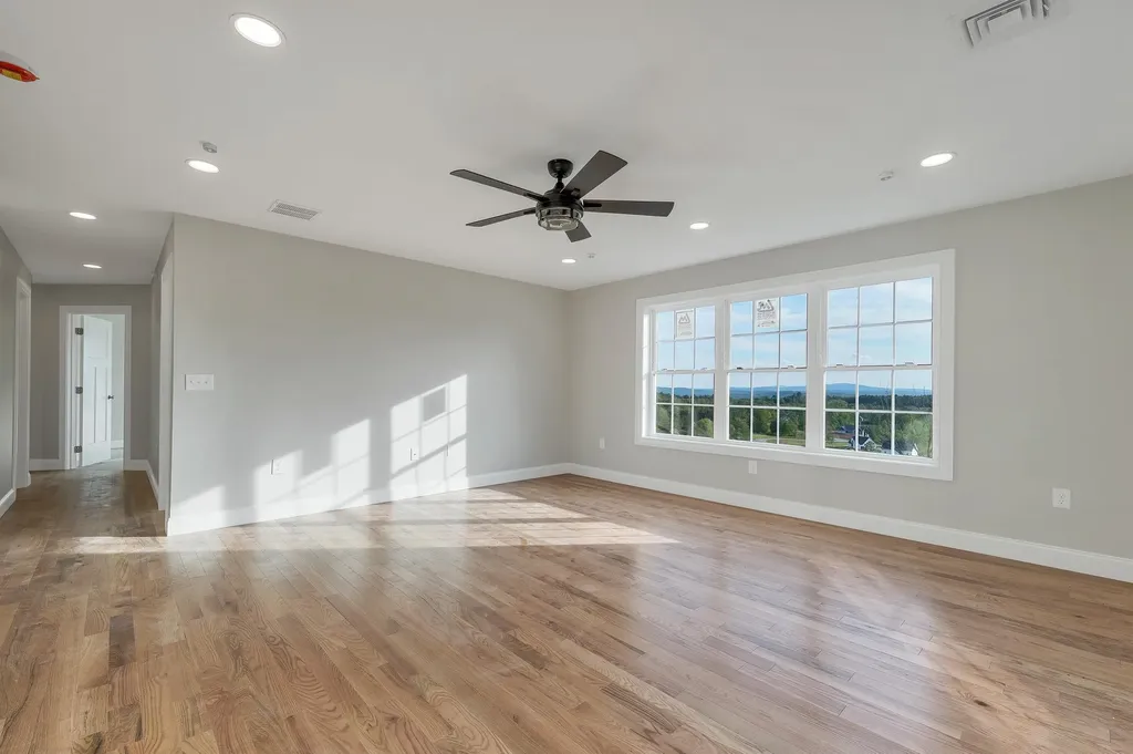 22 Fairway Drive Dunbarton NH 03046