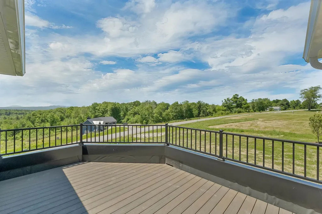 22 Fairway Drive Dunbarton NH 03046