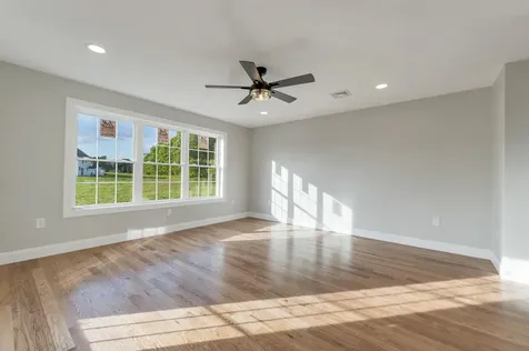 22 Fairway Drive Dunbarton NH 03046