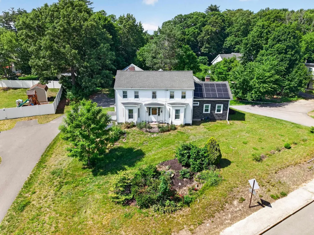 88 Central Street Hudson NH 03051