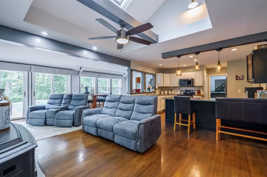 15 Pinewood Drive Amherst NH 03031