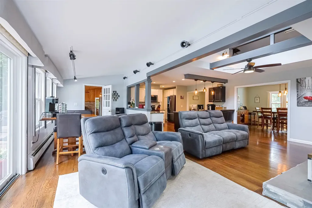 15 Pinewood Drive Amherst NH 03031