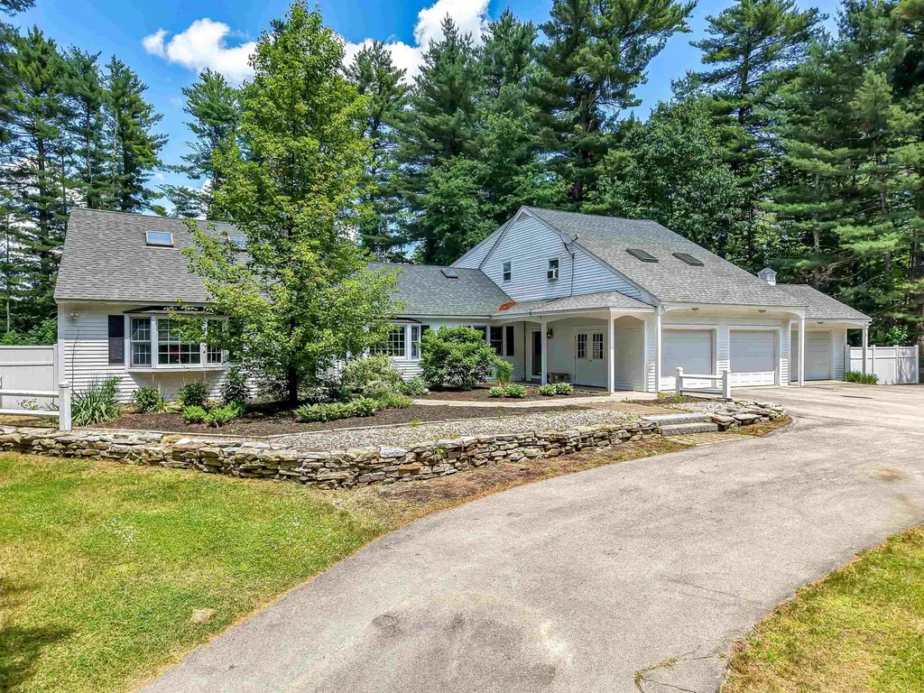 15 Pinewood Drive Amherst NH 03031