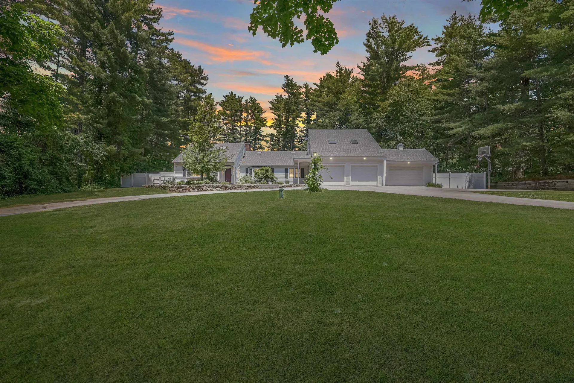 15 Pinewood Drive Amherst NH 03031