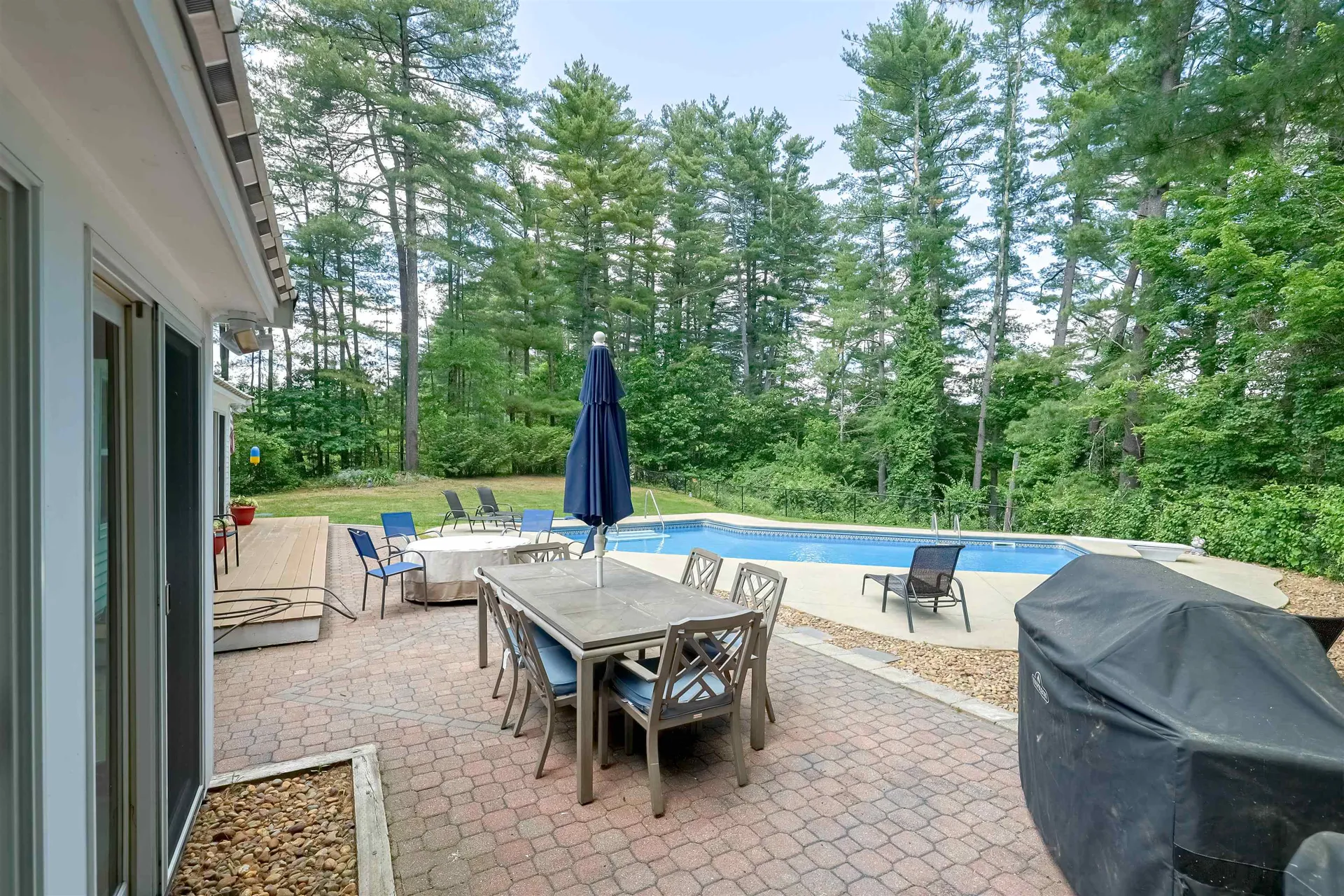 15 Pinewood Drive Amherst NH 03031