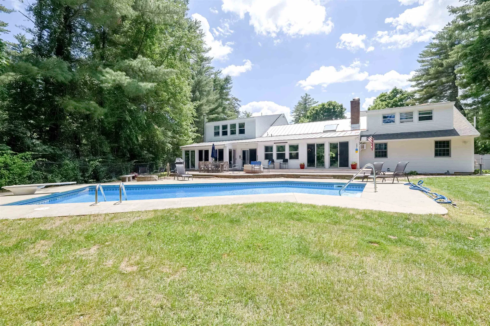 15 Pinewood Drive Amherst NH 03031