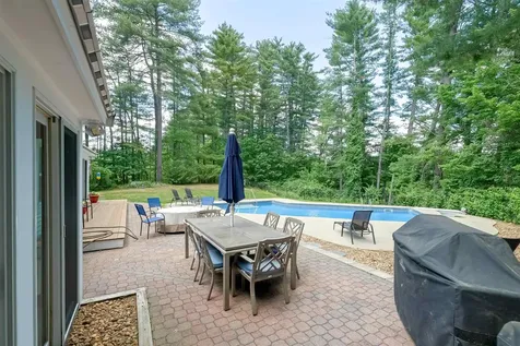 15 Pinewood Drive Amherst NH 03031