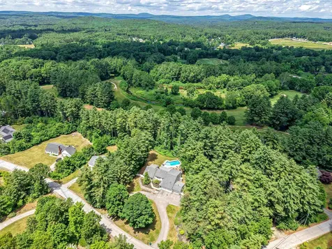 15 Pinewood Drive Amherst NH 03031