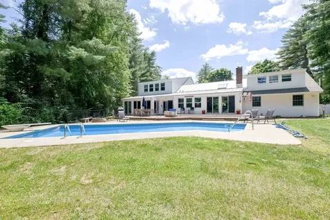 15 Pinewood Drive Amherst NH 03031