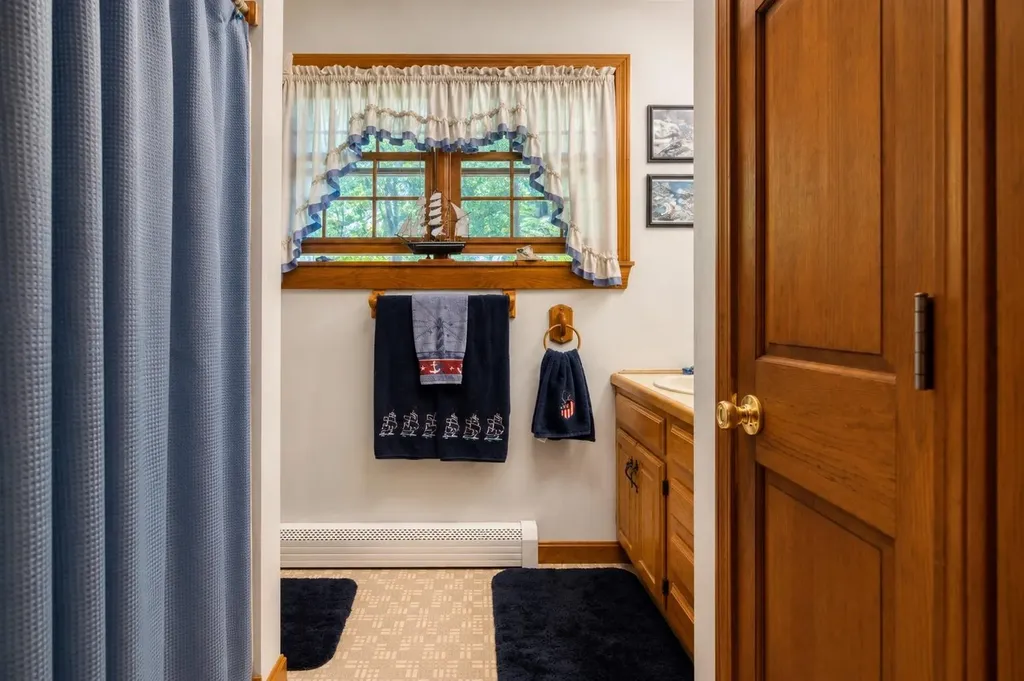 41 Captain Lovewell Lane Ossipee NH 03814