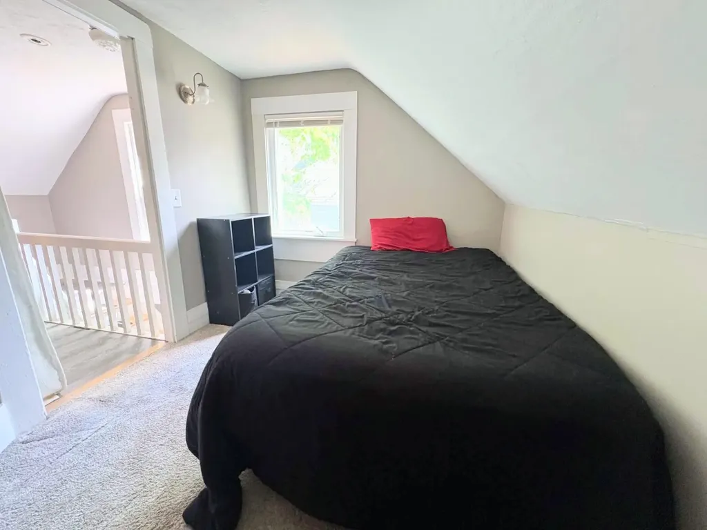 107 West Bow Street Franklin NH 03235