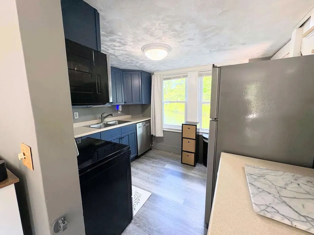 107 West Bow Street Franklin NH 03235